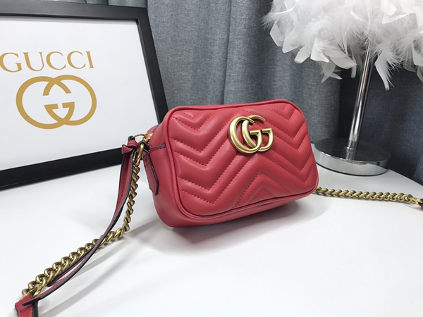 激安グッチバッグコピー背面デザイン